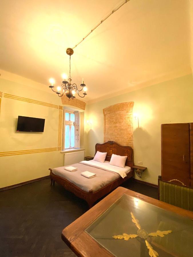 Квартира В Центрі На Вулиці Валова 21 Lviv Extérieur photo