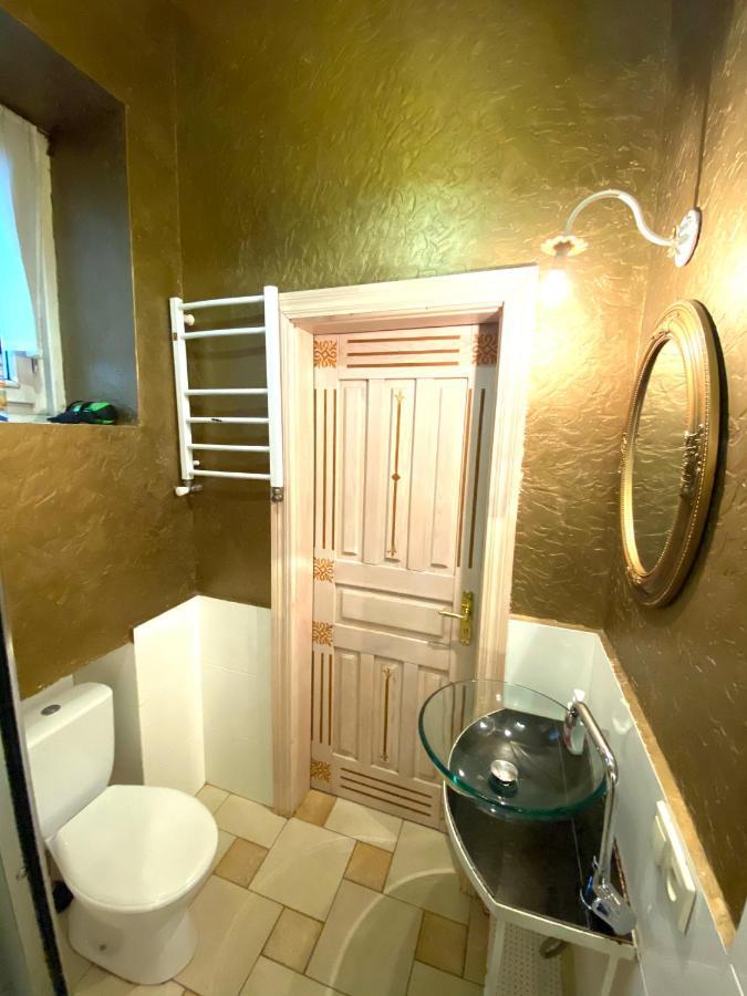 Квартира В Центрі На Вулиці Валова 21 Lviv Extérieur photo