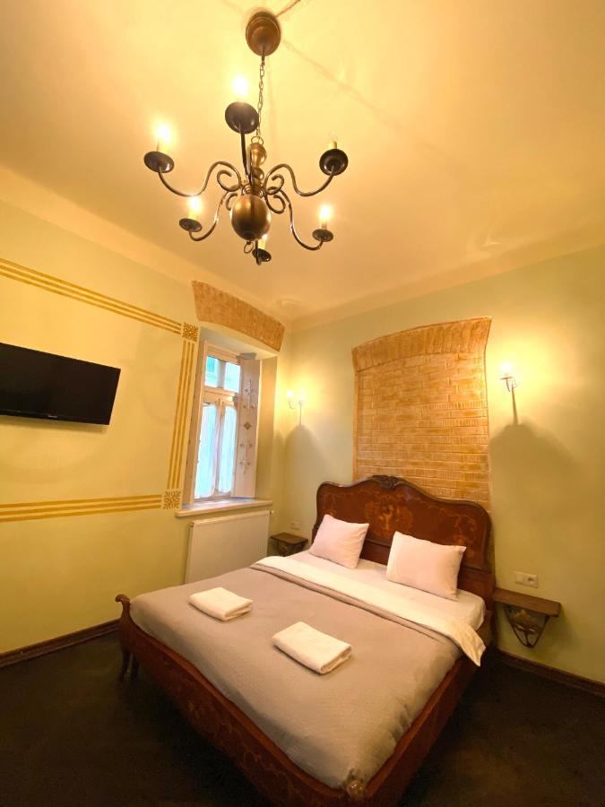 Квартира В Центрі На Вулиці Валова 21 Lviv Extérieur photo