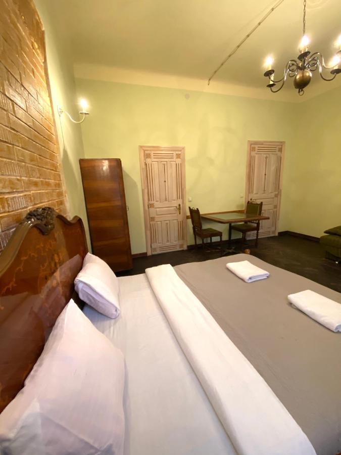 Квартира В Центрі На Вулиці Валова 21 Lviv Extérieur photo